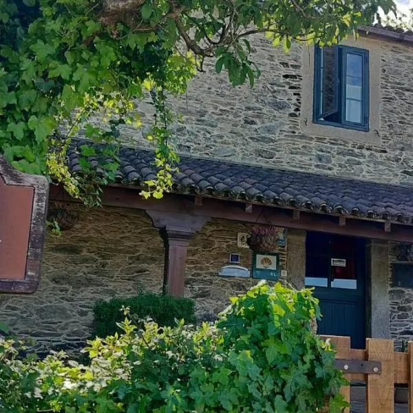 Rural Milia Arzúa - Transporte gratuíto desde la ciudad o conexión directa a pie desde el Camino, ξενοδοχείο σε Arzua