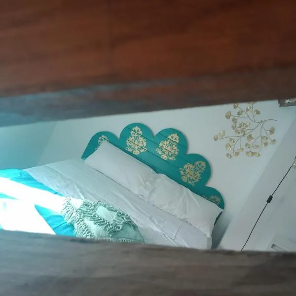 Chambre bohème au domaine de Fangorn, hotel v destinácii Glux