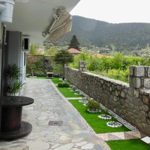 Quiet Mountain View Retreat Helicon, Kyriaki: Kiriákion şehrinde bir otel