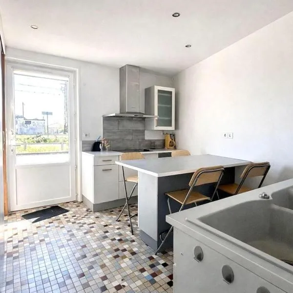T3 familial Tout à pied Port, plage, gare, hotel in Gujan-Mestras