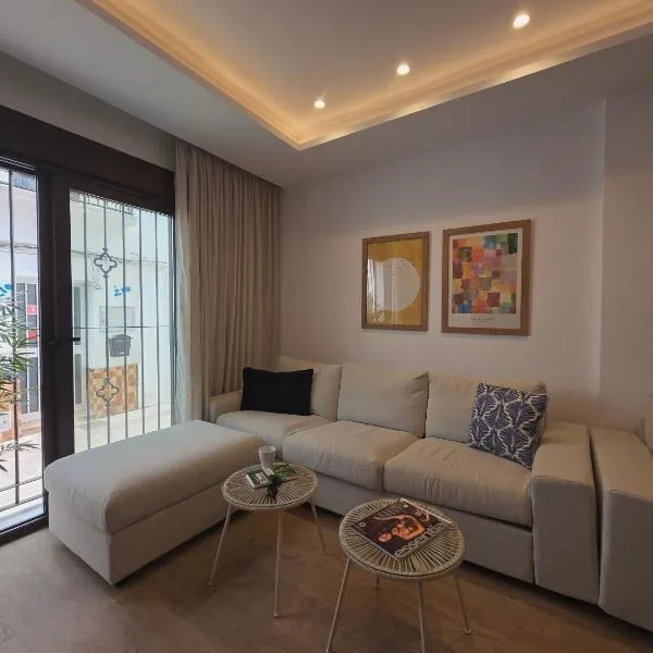 New! Marbella Apartamento junto a la Playa y Casco Histórico - 80 m2: Marbella'da bir otel