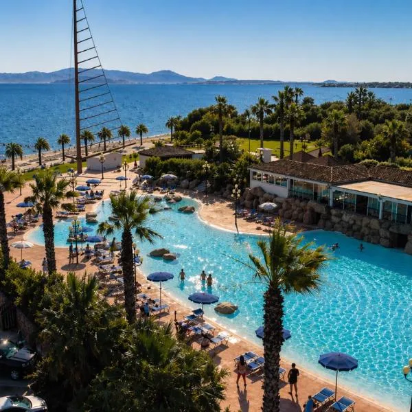 Phi Hotel Sighientu, hotel Capitanában