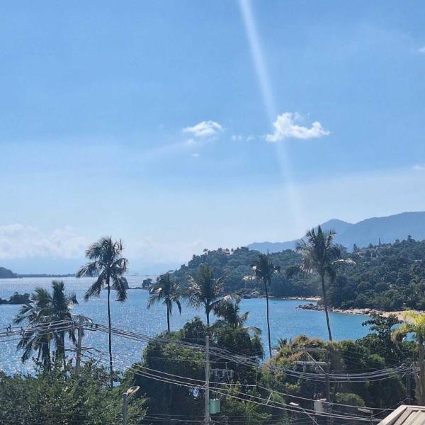 Casa em ilhabela com vista para o mar