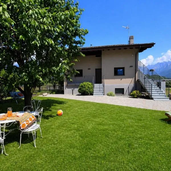 Casa Didi & Rosi - Lake Como, hotel en Colico
