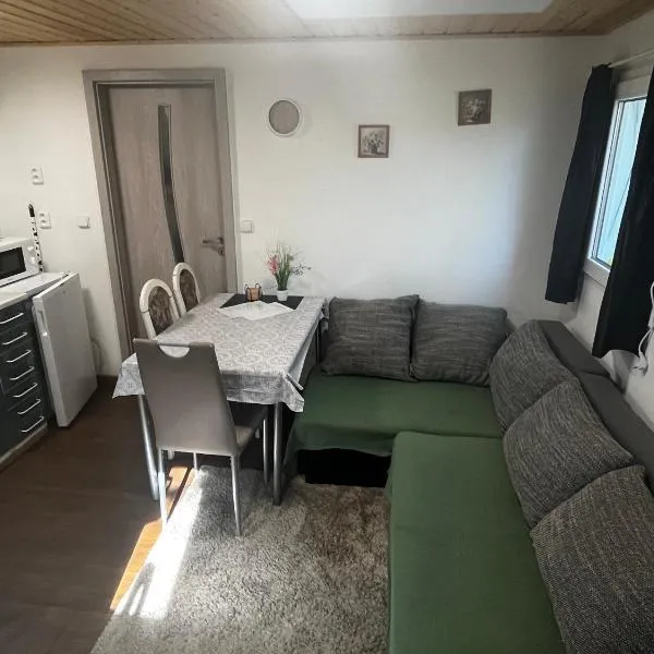 예도브니체에 위치한 호텔 Chatička u Perniců