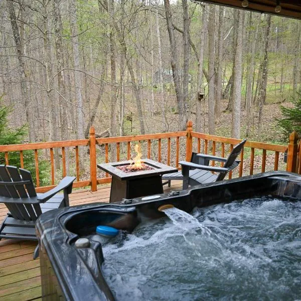 A Beary Cozy Cabin in Hocking Hills, hotel u gradu 'Laurelville'