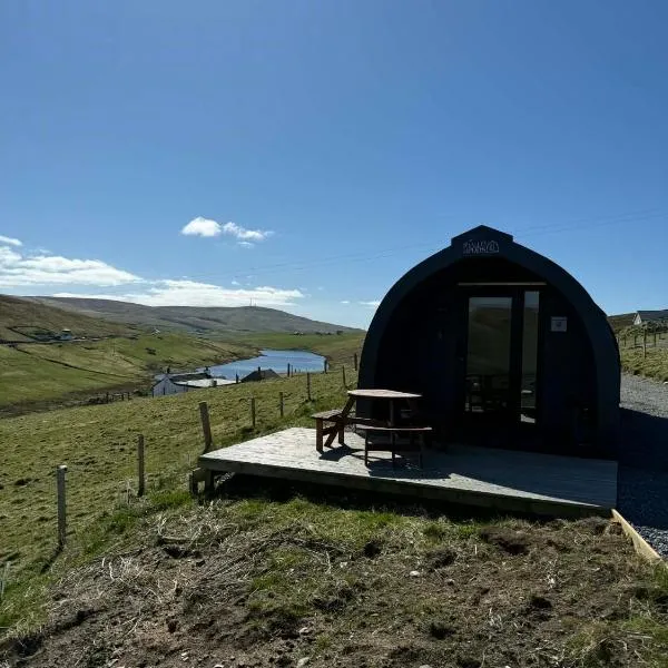 Starlight by Mirremora l Shetland l St Ninians Isle l Cosy Pod, hotel in Holm of Maywick