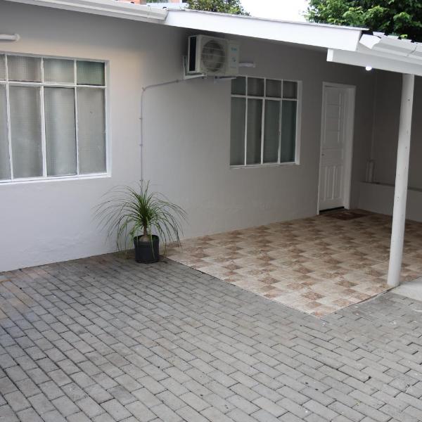 Casa com estacionamento no centro de Concórdia SC - Foto 2