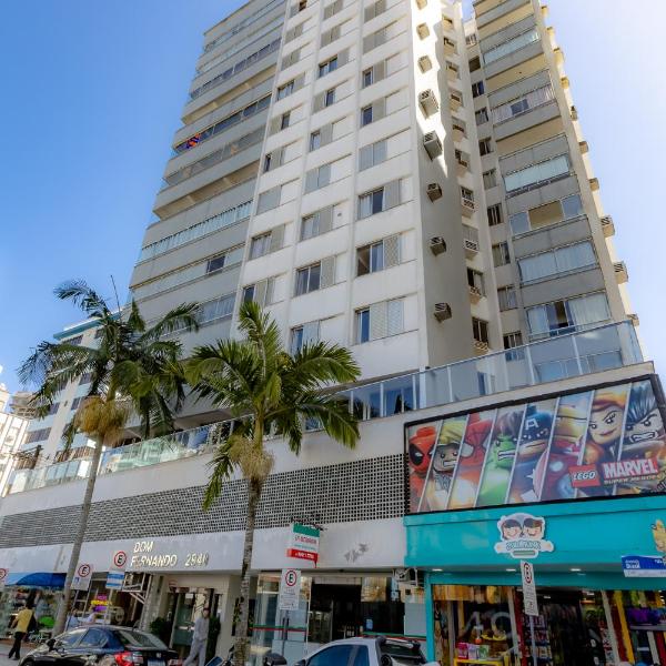 Apartamento Espaçoso e Confortável a uma quadra do mar