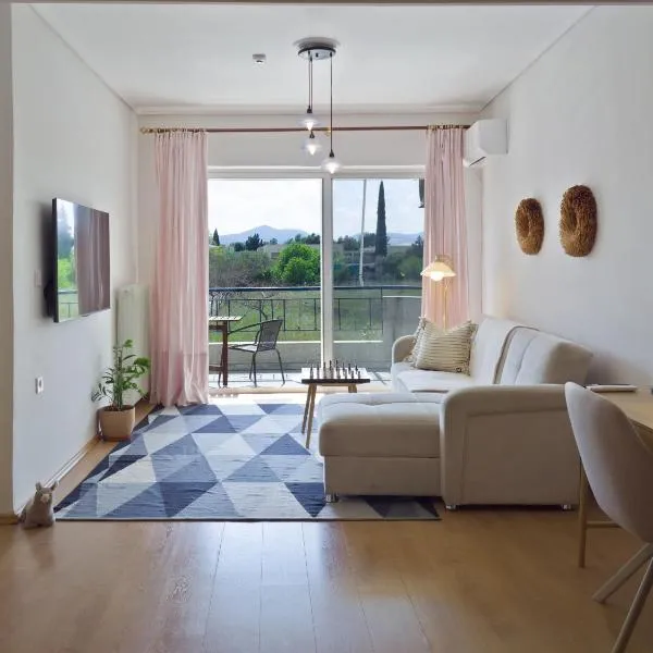Bright Spacious Home Near Pelion & Sports Facility, hotel i Melissátika