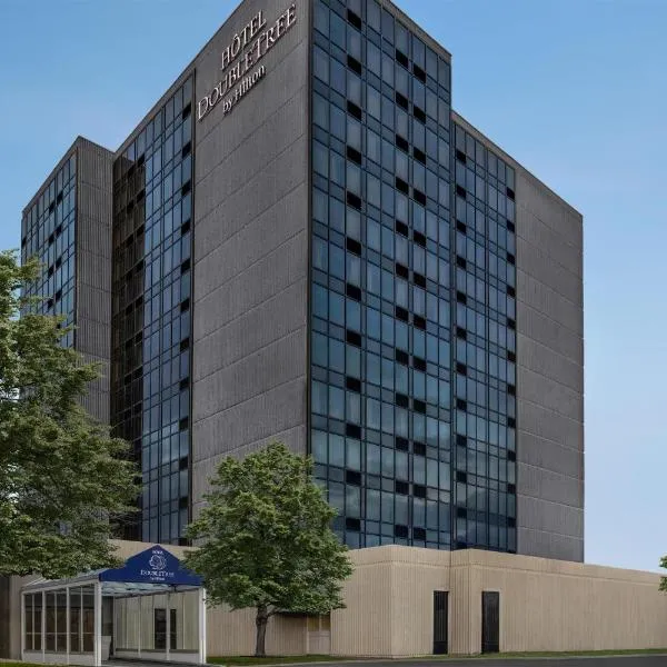 Doubletree By Hilton Pointe Claire Montreal Airport West، فندق في بوينت كلير