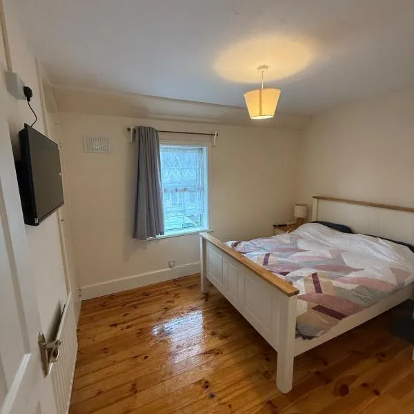 Budget 3 Bed House in Tralee Secure Parking: Tralee şehrinde bir otel