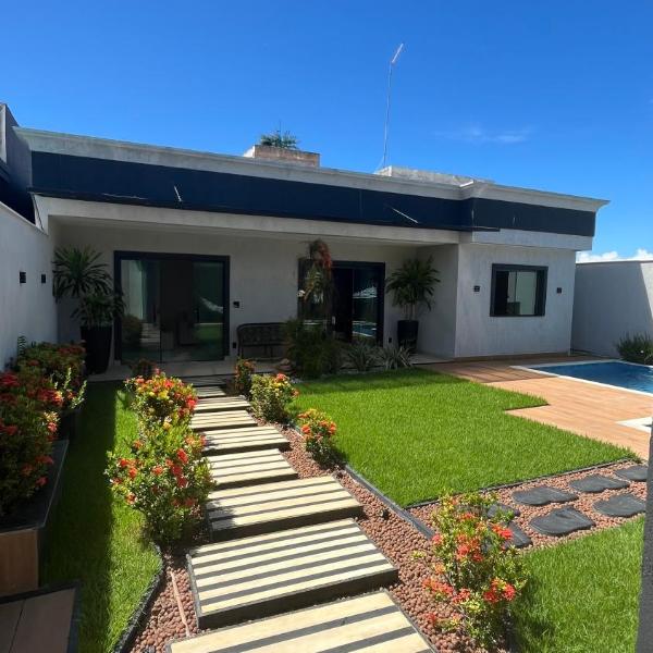 Casa com 3 quartos em Guarajuba