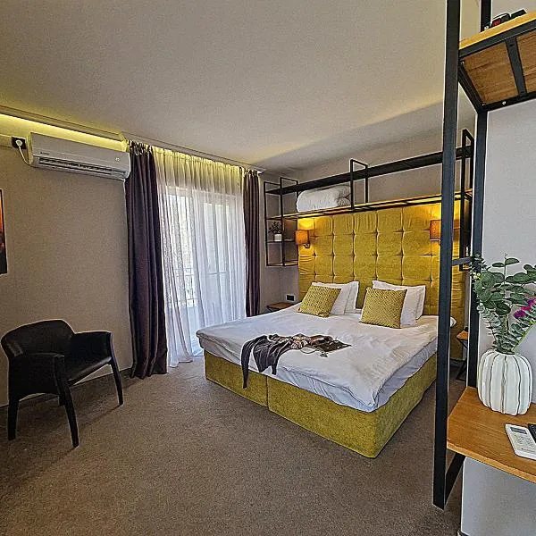 Хотел МИКАДО - онлайн self check-in, hotel di Burgas City