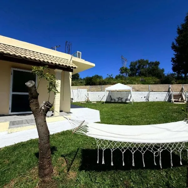 Casa Verde, готель у місті Маратіас
