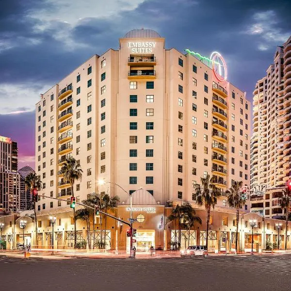 Embassy Suites by Hilton San Diego Bay Downtown, хотел в Сан Диего
