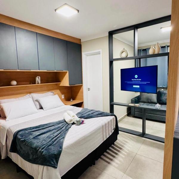 Studio 159 luxuoso completo , Cama Queen size com ar condicionado e garagem