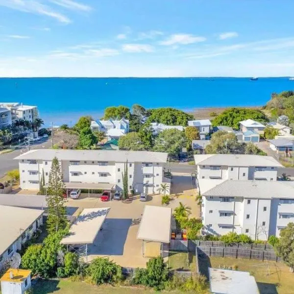 Modern Beach Apartment, hotel in Gladstone