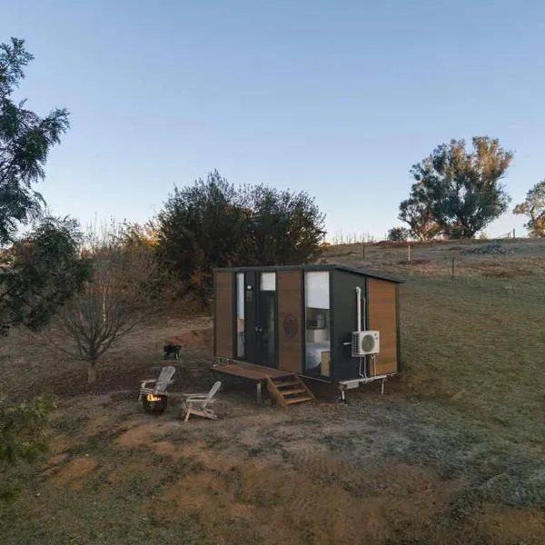 The High Country Views Escape by Tiny Away, khách sạn ở Table Top