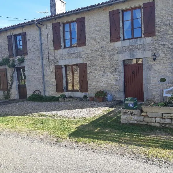The Old Forge، فندق في La Ressière