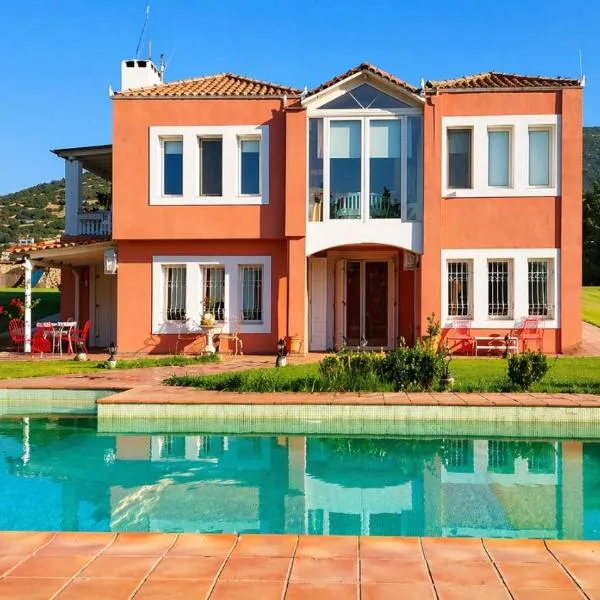 Villa AVRA, готель у місті Драма