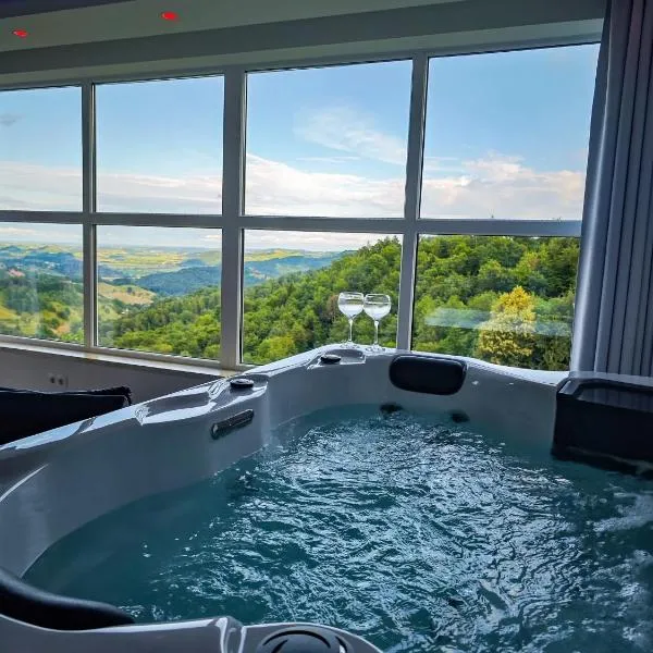 Private wellness with panoramic view, sauna & jacuzzi, hotel u Mariboru