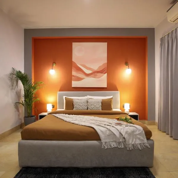 Studio Serviced Apartments near Fortis Hospital, hotel sa Gurgaon