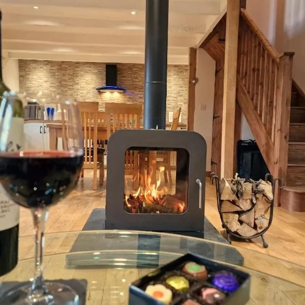 Ponycob hot tub 2 bed ensuite, hotel en Blaencelyn