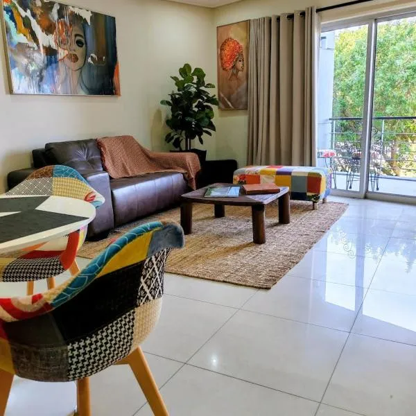 Airport Beach getaway Madison on 1st โรงแรมในGqeberha
