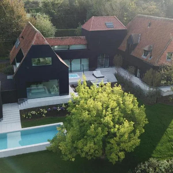 Holiday Home L'O Reine - with luxury wellness, отель в городе Sint-Pieters-Leeuw