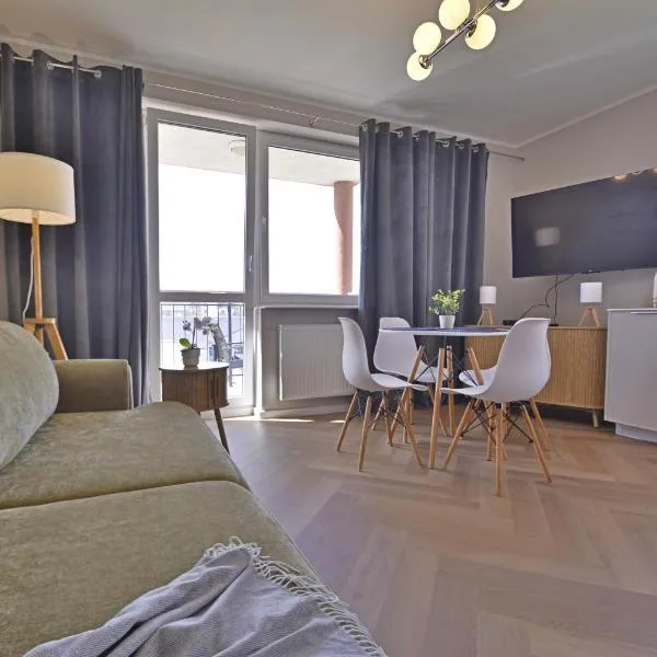 Sunset Apartments - Słoneczne dwa pokoje, kolej UBB, kawiarnie, restauracje, trasy rowerowe، فندق في سفينويتشي