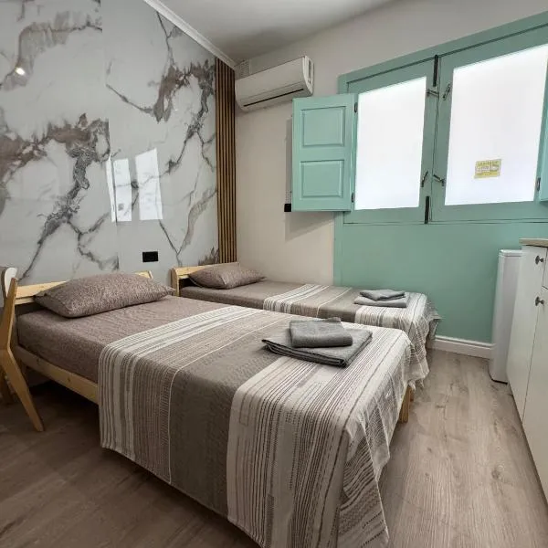 Bentley Floriana Suites Ground Floor Apartment, hotel in Il-Furjana