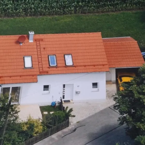 Wiflinger Graben Einfamilienhaus, hotel in Wörth