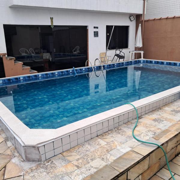Casa com piscina perto da praia