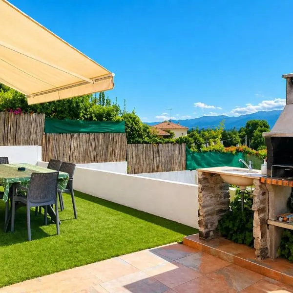 Ca la Nena Morena - Casa con piscina privada, jardín y vistas al Montseny, hotelli kohteessa Vallgorguina