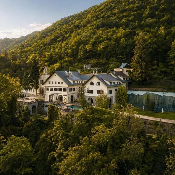 Angelats Hotel - A Signature Boutique Hotel & Restaurant, hotel sa Ribes de Freser