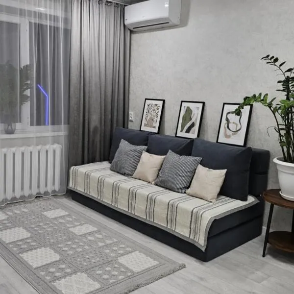Квартира на набережной однокомнатная, hotel i Balchasj