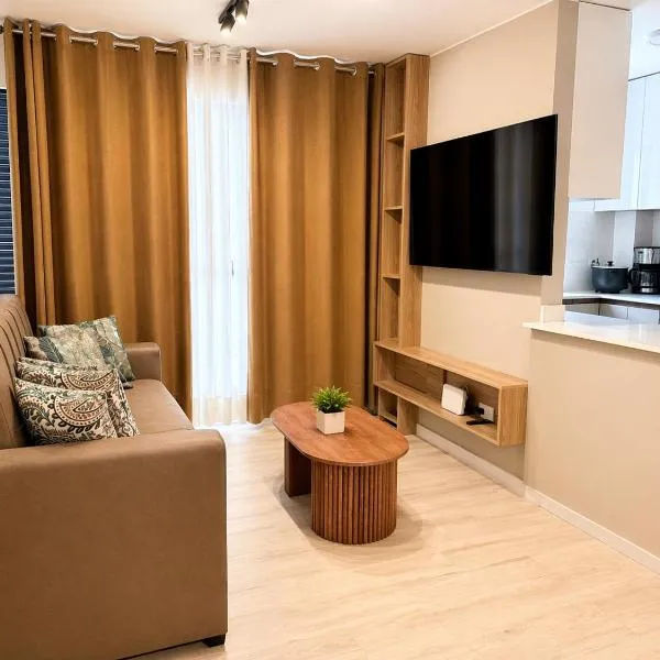 Elegant Apartment with Modern Design, hotel v Limi