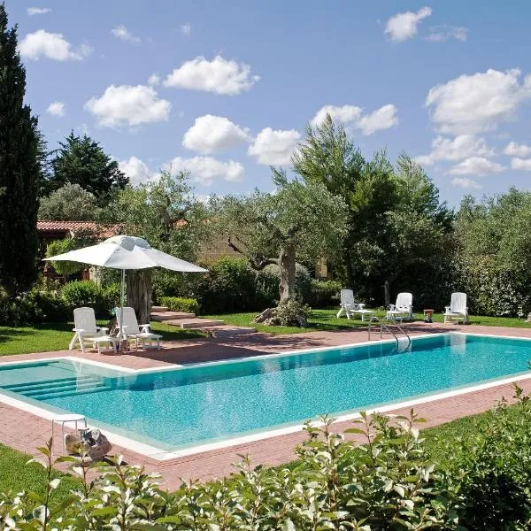 Villa Leralora - Exclusive Pool and Garden Retreat, hotelli kohteessa Conversano