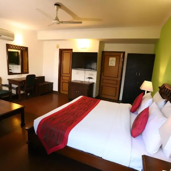 Hotel South Ex Residency - South Ex near AIIMS Delhi - Couple Friendly, hotel em Nova Deli