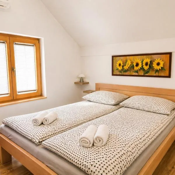 Airport Studio Loft - Galleria, hotel in Belgrade