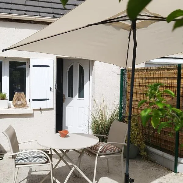 Maison Auguste - cosy - terrasse, ξενοδοχείο σε Verberie
