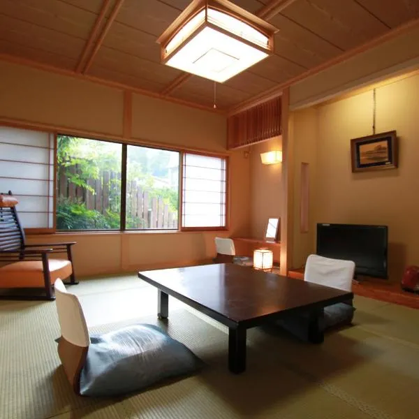 温泉旅館 湯さか荘, hotel di Hakone