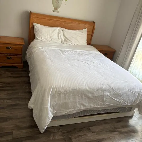 Cozy room, hotell i Kitchener