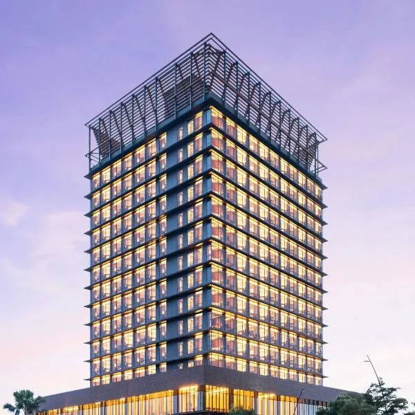Novotel Tangerang BSD City, hotel u gradu Cilenggang