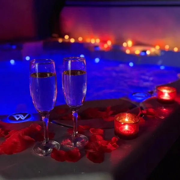 Sylina Spa avec Jacuzzi Privé、Villeblevinのホテル