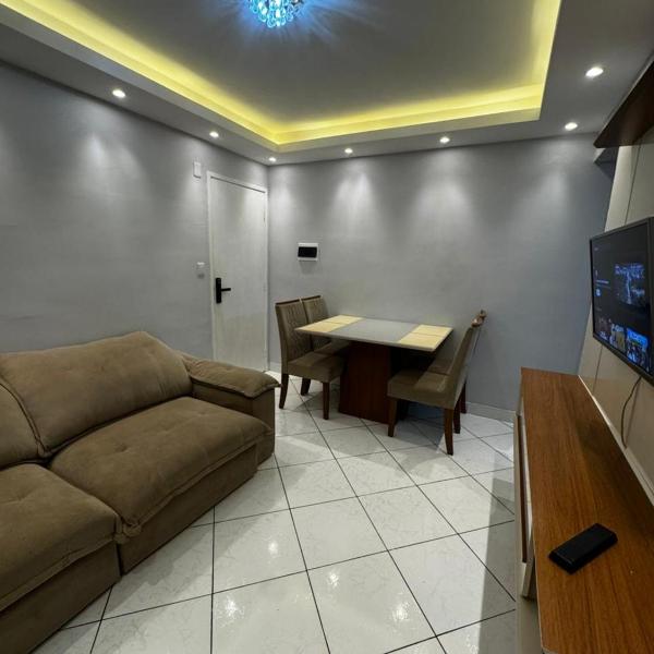 Apartamento super confortável, portaria 24 horas, próximo do shopping