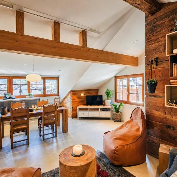 Ruhiges Alpen-Chalet mit Badewanne und Bergblick, hotell sihtkohas Saas-Grund