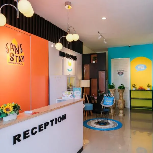 Sans Stay Bukit Palma Citraland, ξενοδοχείο σε Kendung