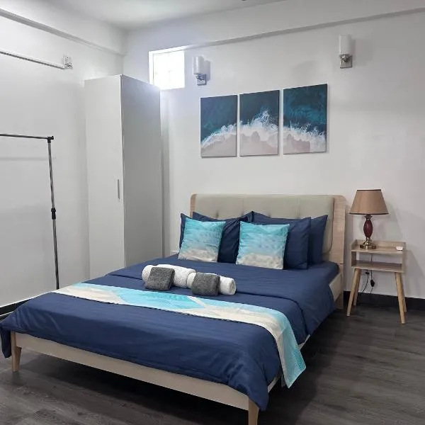Riviera Cove - Transit Apartment, 15 mins to Airport, hotel a Male City